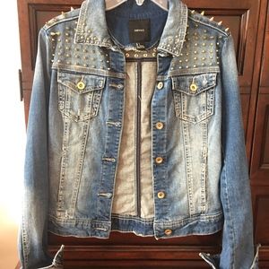 FOREVER 21 gold studded denim jacket